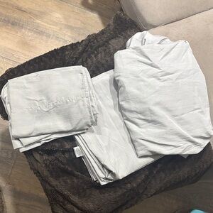 Light Gray Queen Bedding Set